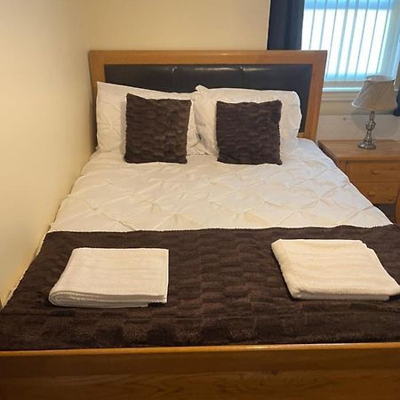 Fife Apartments Ντανφέρμλιν Εξωτερικό φωτογραφία
