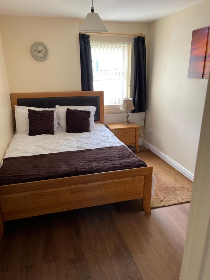 Fife Apartments Ντανφέρμλιν Εξωτερικό φωτογραφία