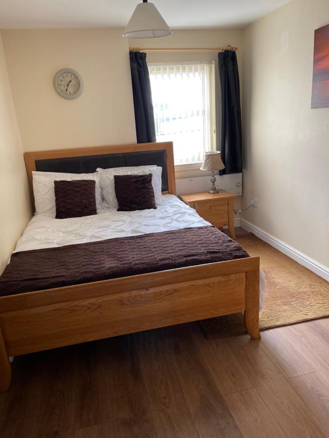 Fife Apartments Ντανφέρμλιν Εξωτερικό φωτογραφία